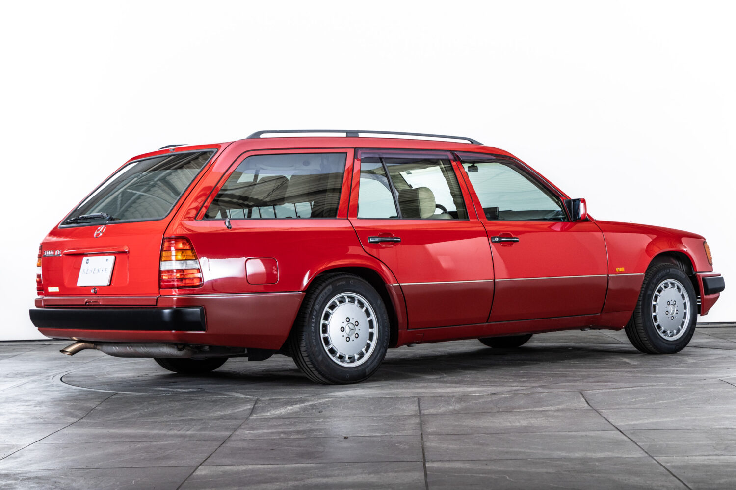 ミディアムクラスワゴン 300TE 左H