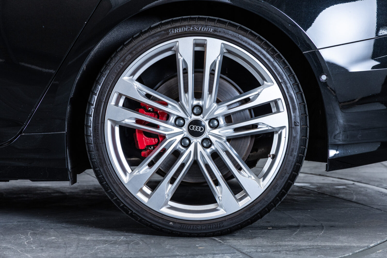 S6 アバント4WD