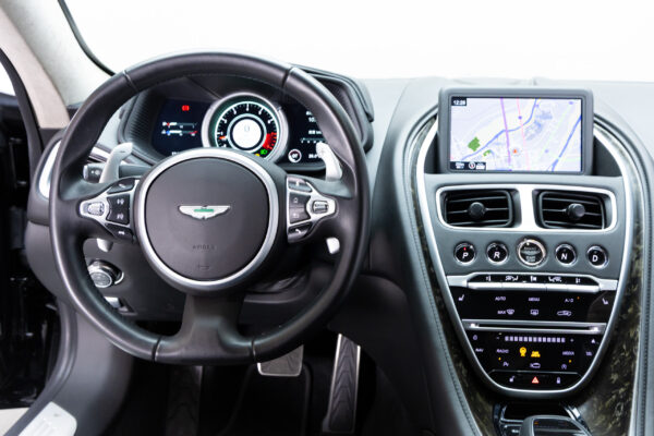 DB11 5.2 V12