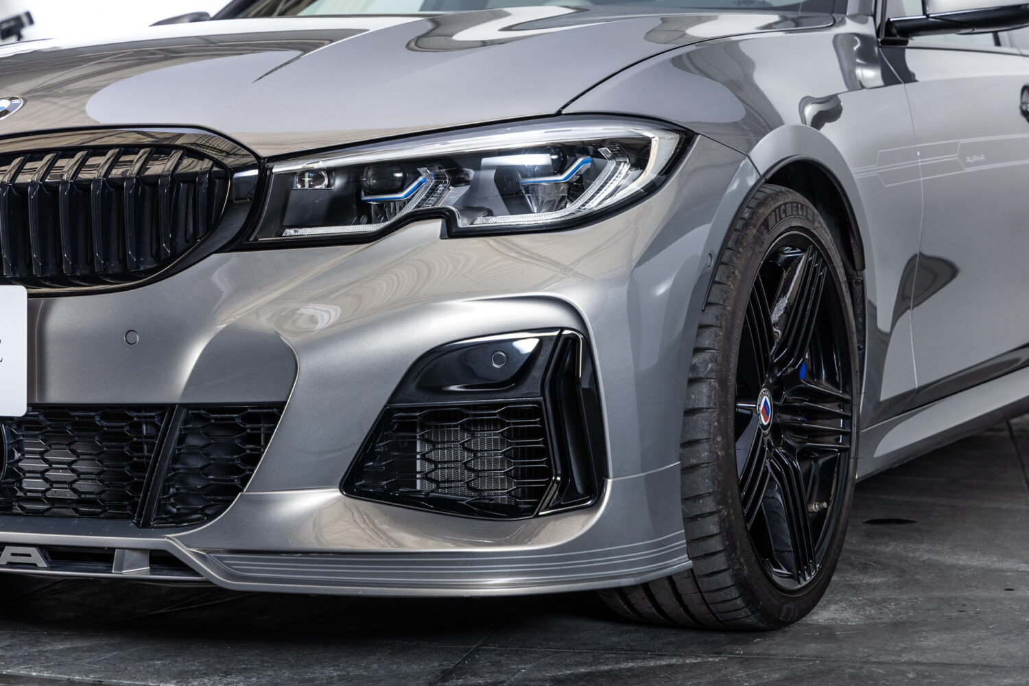 B3 リムジン アルラット 4WD 左H