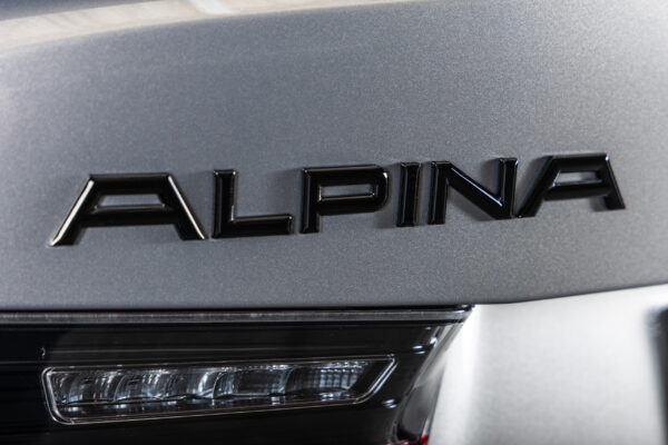 B3 リムジン アルラット 4WD 左H