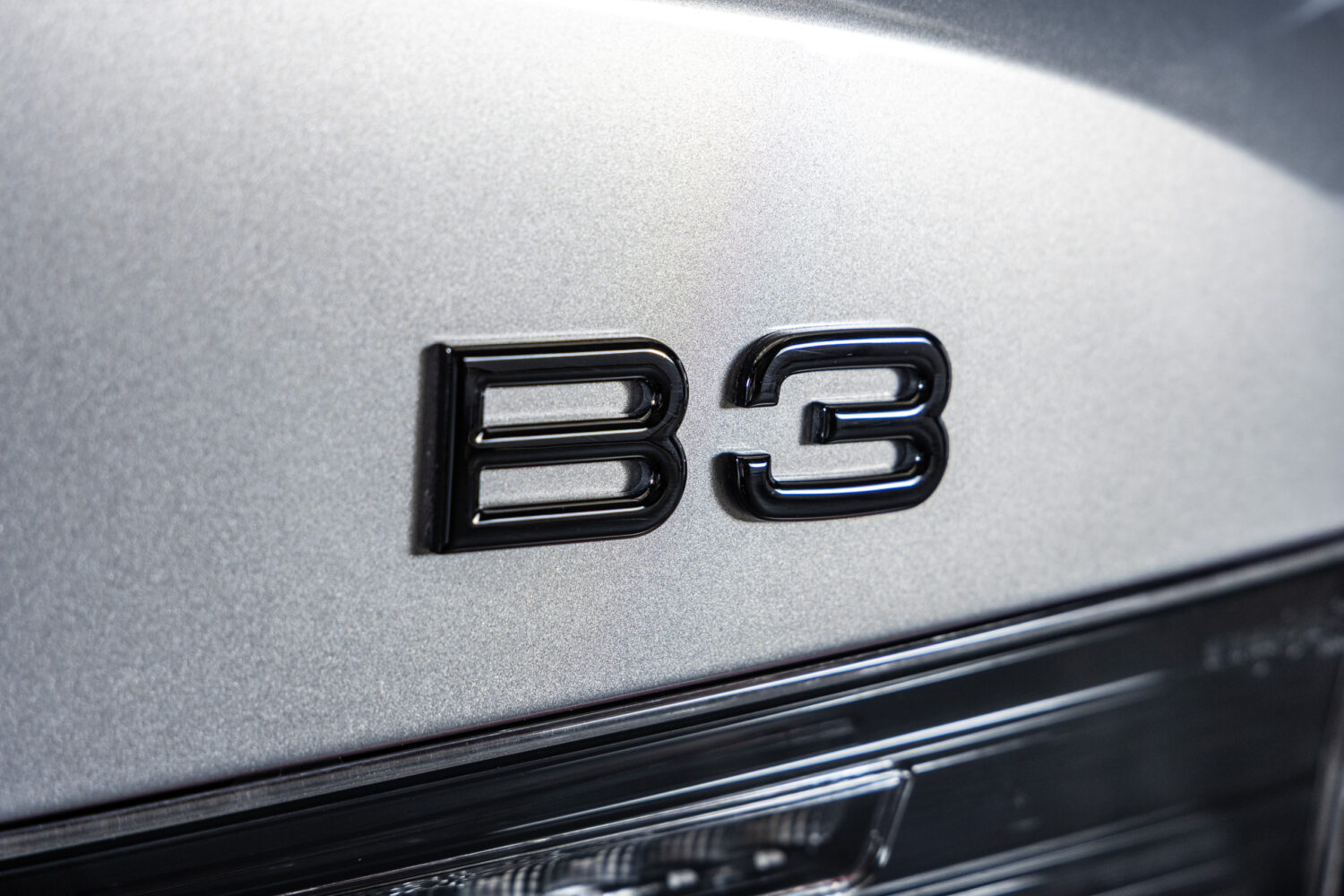 B3 リムジン アルラット 4WD 左H