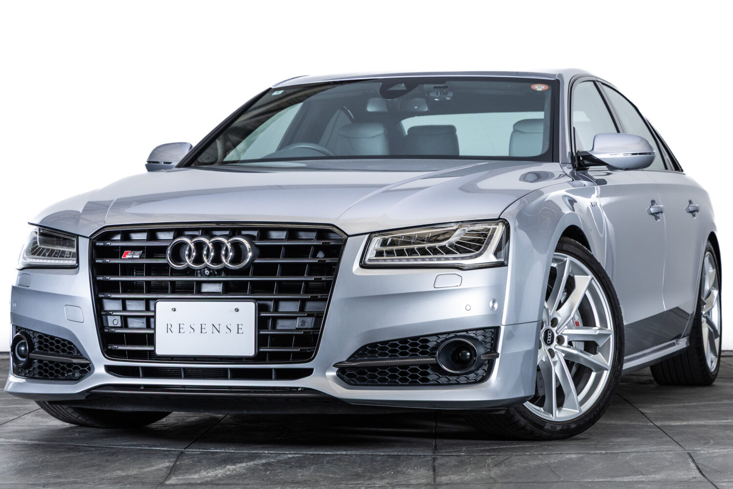 S8プラス 4WD