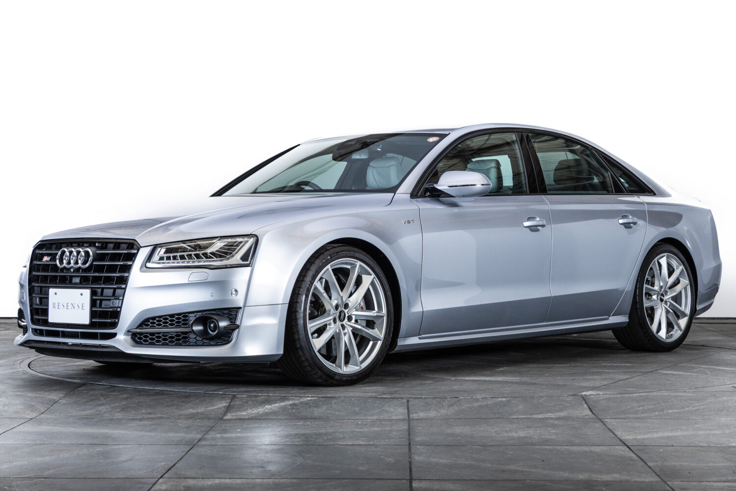S8プラス 4WD