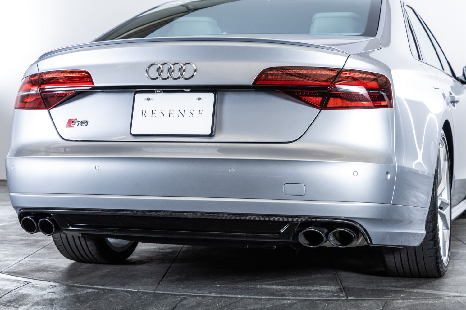S8プラス 4WD