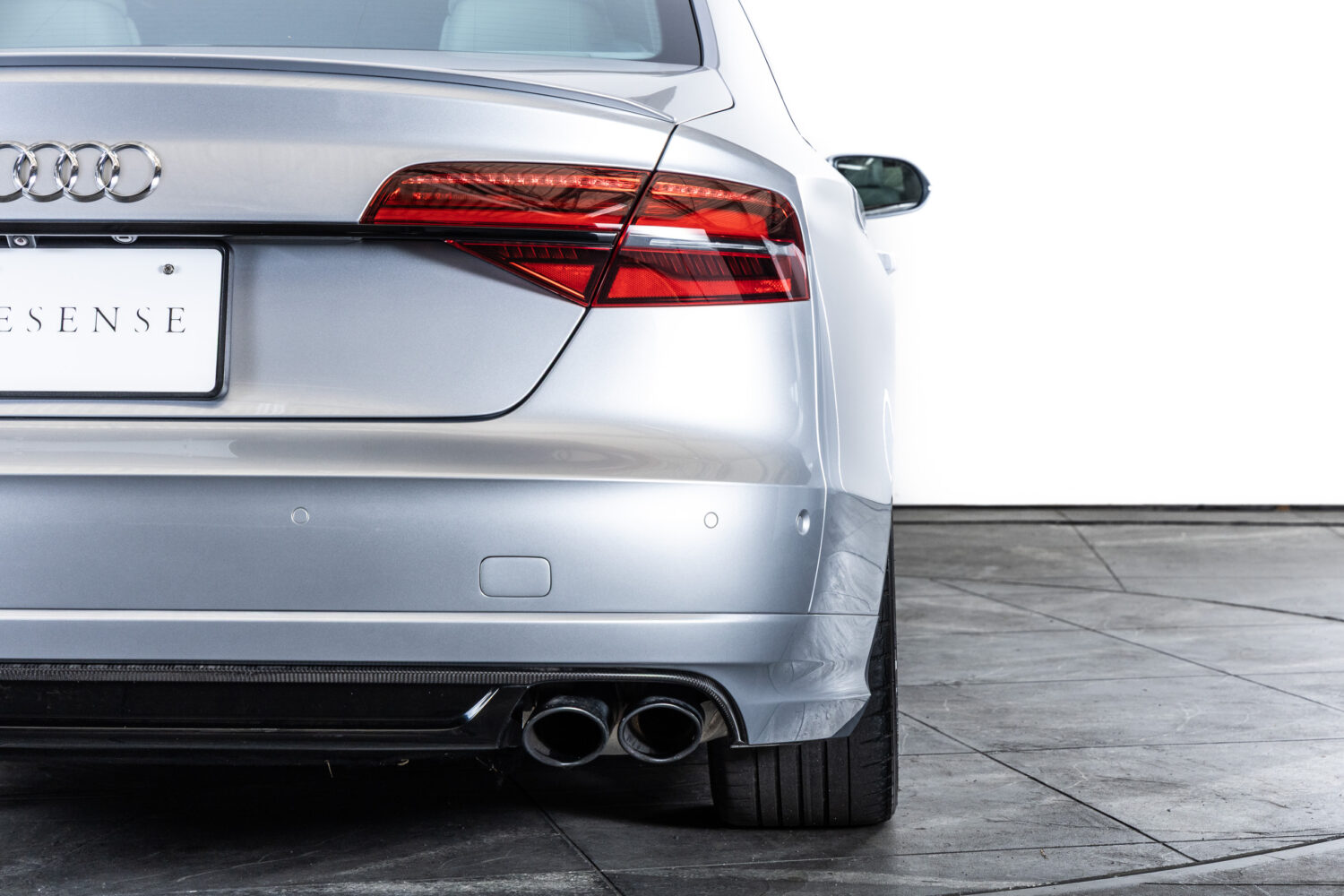 S8プラス 4WD