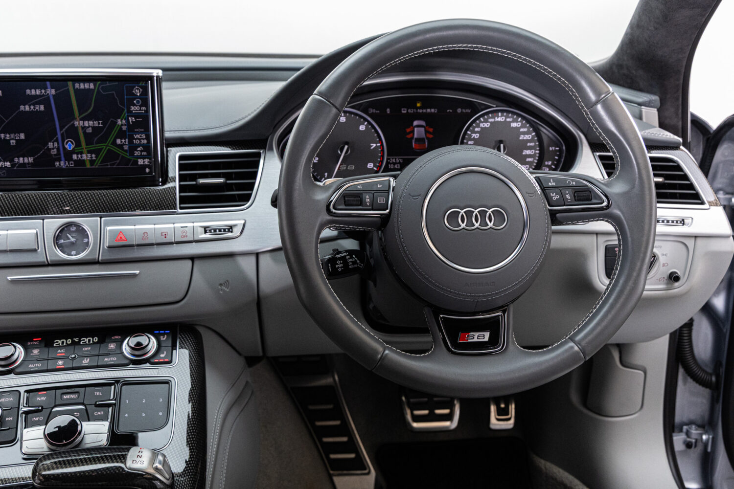 S8プラス 4WD