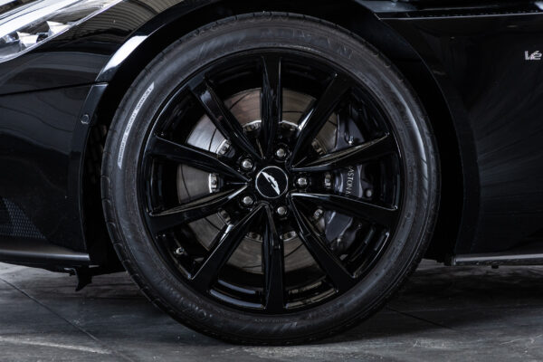DB11 5.2 V12