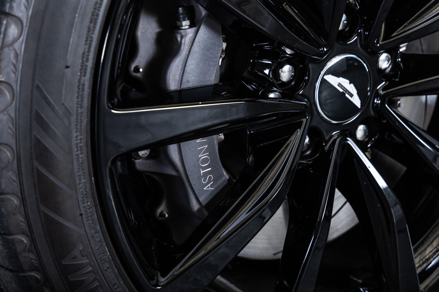DB11 5.2 V12