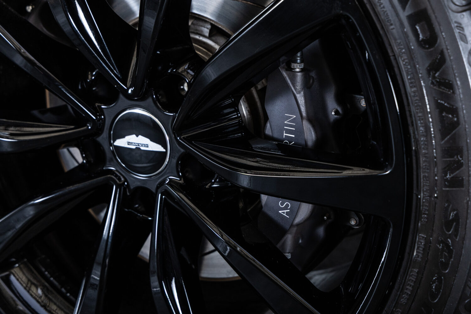 DB11 5.2 V12