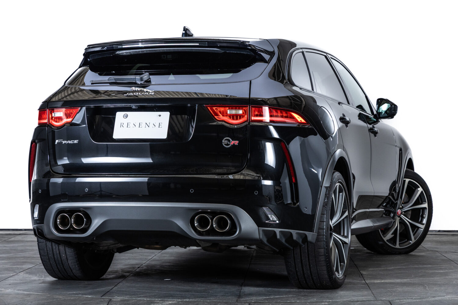 Fペイス SVR 5.0L P550 4WD