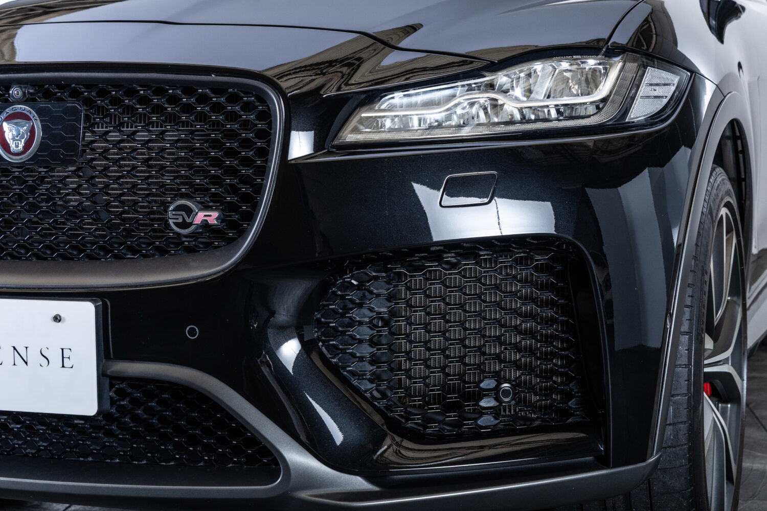Fペイス SVR 5.0L P550 4WD