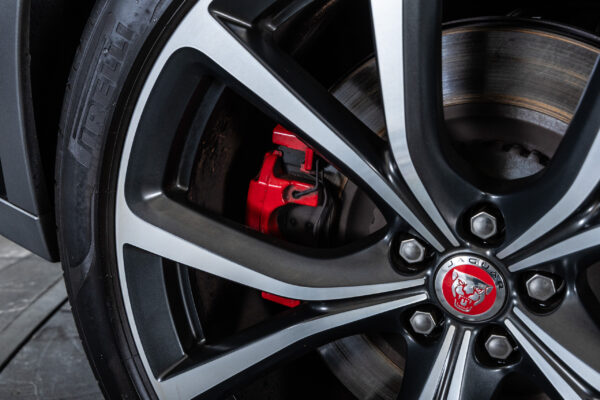 Fペイス SVR 5.0L P550 4WD