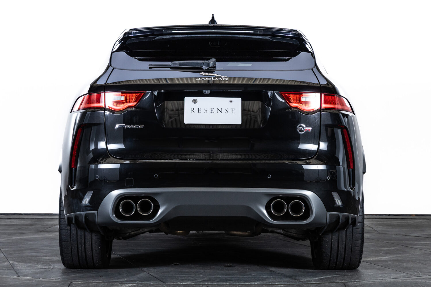 Fペイス SVR 5.0L P550 4WD