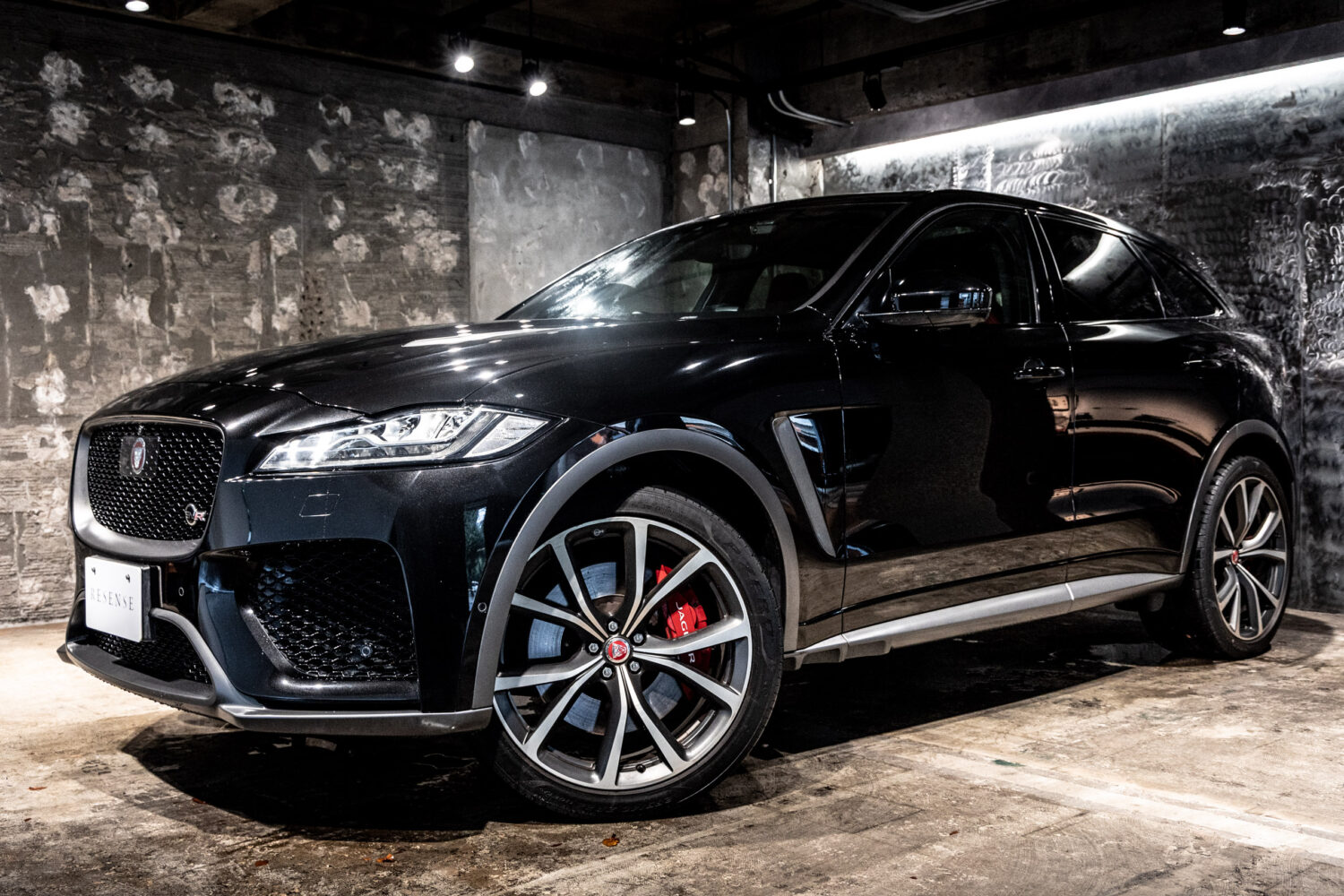 Fペイス SVR 5.0L P550 4WD