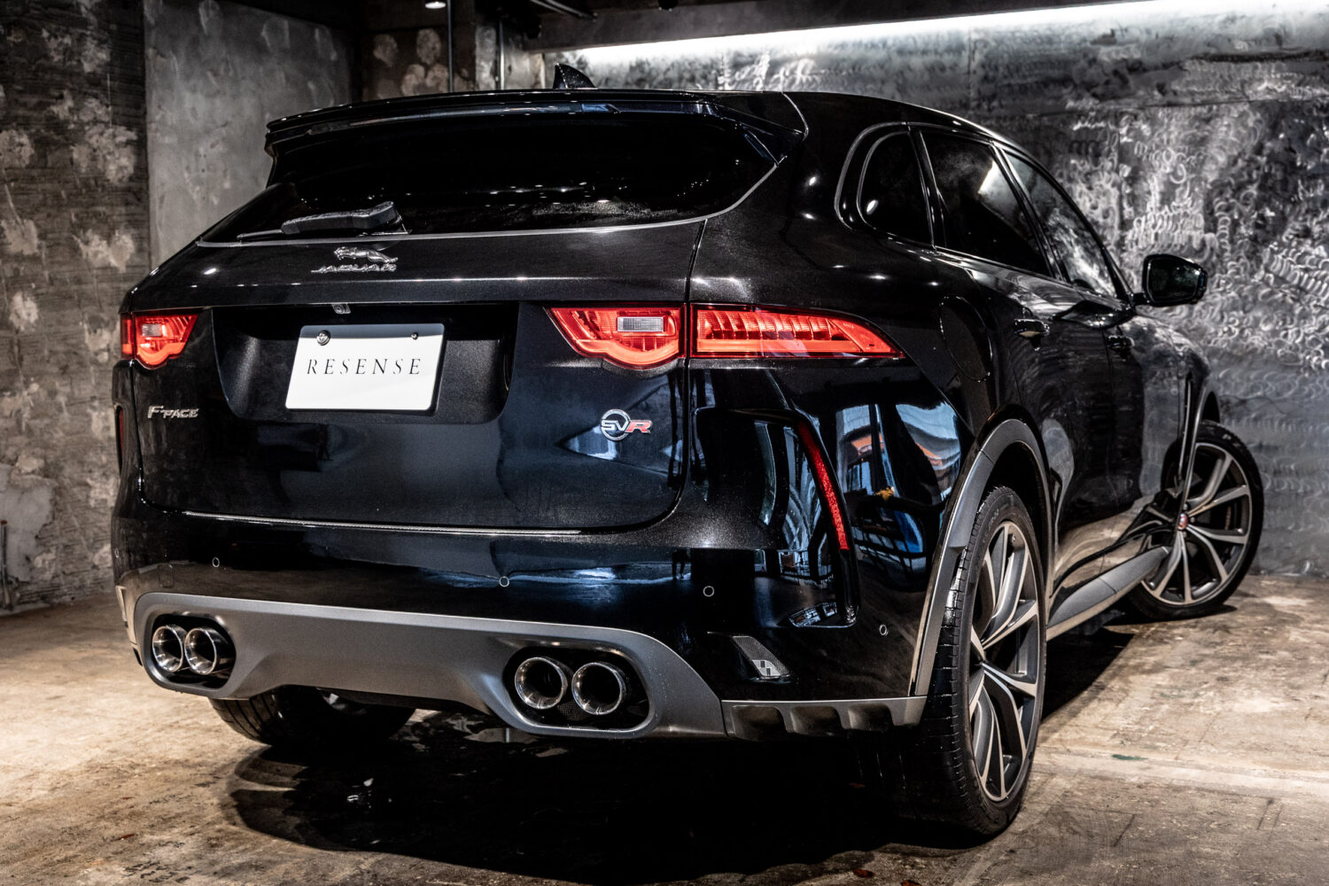Fペイス SVR 5.0L P550 4WD