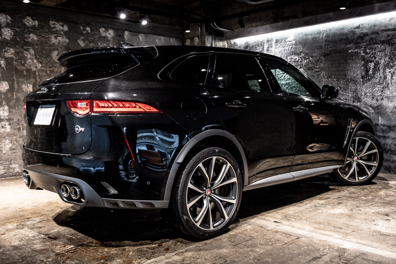 Fペイス SVR 5.0L P550 4WD
