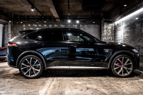 Fペイス SVR 5.0L P550 4WD