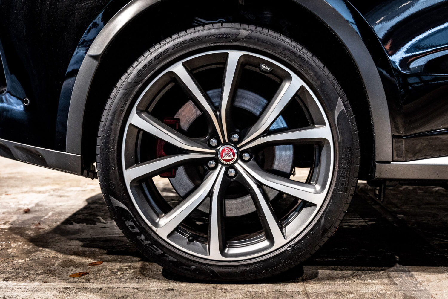 Fペイス SVR 5.0L P550 4WD