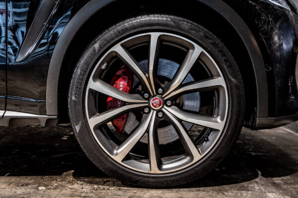 Fペイス SVR 5.0L P550 4WD