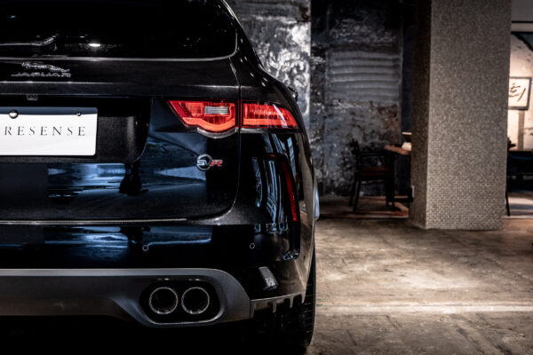 Fペイス SVR 5.0L P550 4WD
