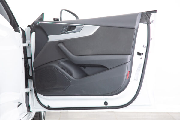 A5スポーツバック 2.0TFSIスポーツ