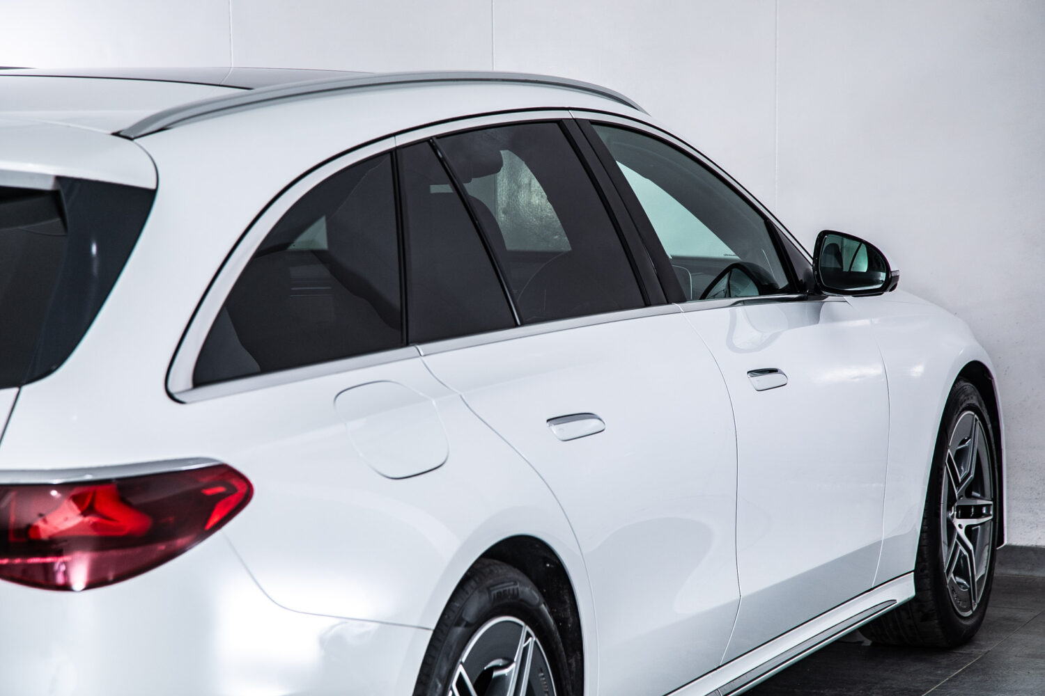 Eクラス E220d ワゴン アバンギャルド ISG 搭載